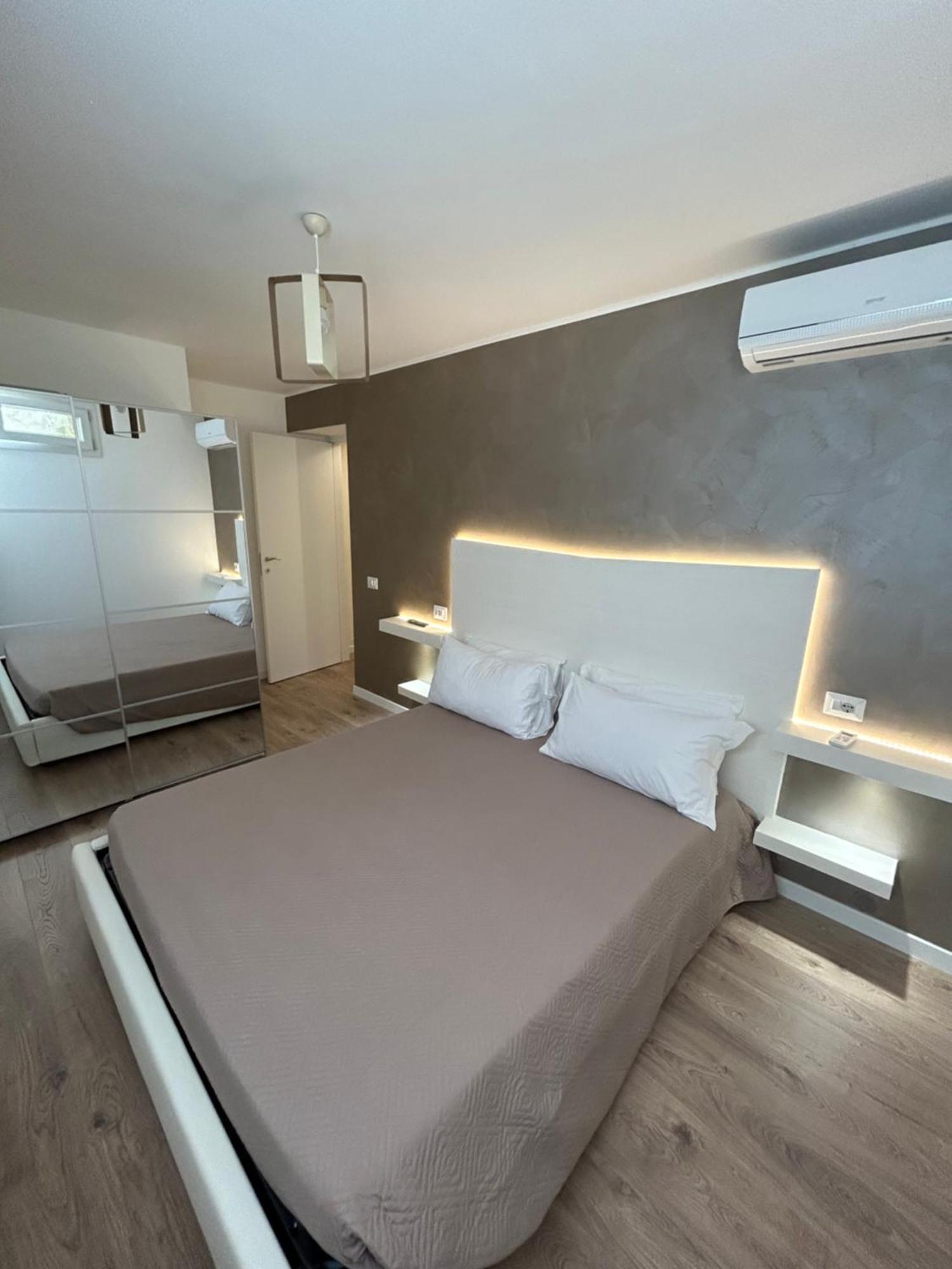 Nura'S - Casa Azzurra Seaside Apartment Алгеро Екстериор снимка